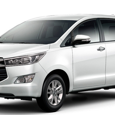 TOYOTA Innova 2020