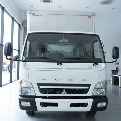 FUSO Canter 14' Box 2019