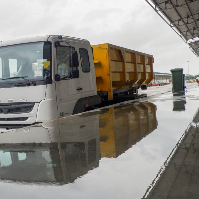 FUSO FJ 2528 6x2 Hooklift 2016